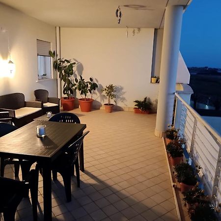 Armareaoverseassuites 1 Fiumicino Bagian luar foto