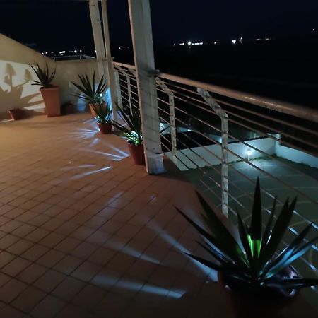 Armareaoverseassuites 1 Fiumicino Bagian luar foto