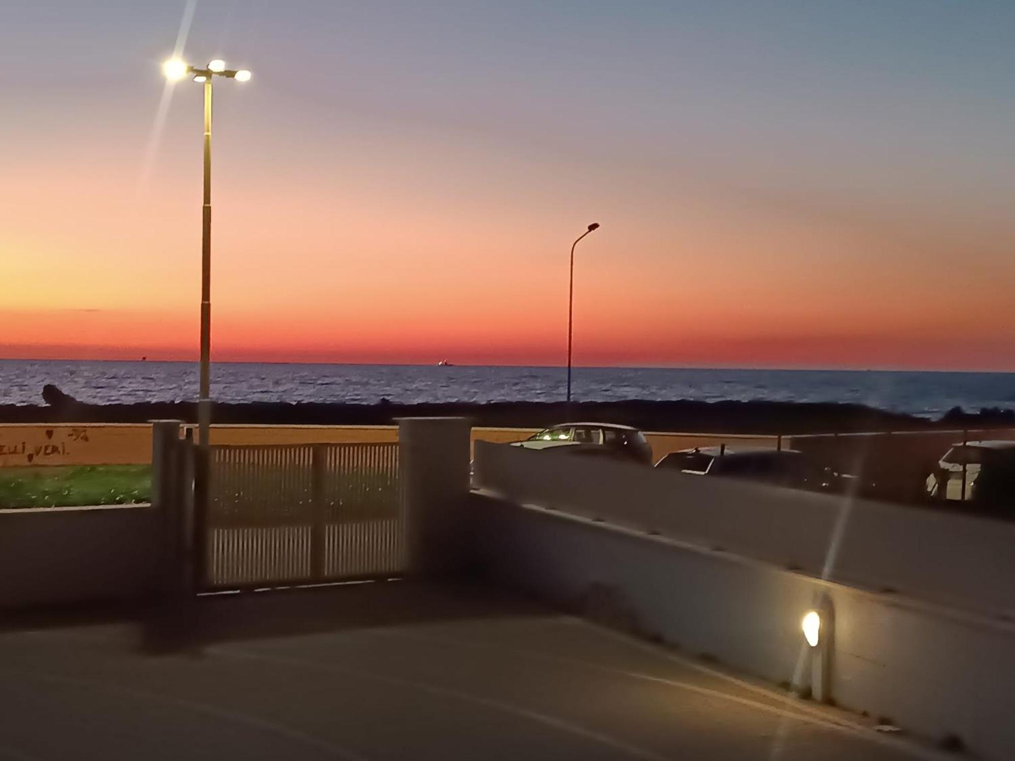 Armareaoverseassuites 1 Fiumicino Bagian luar foto
