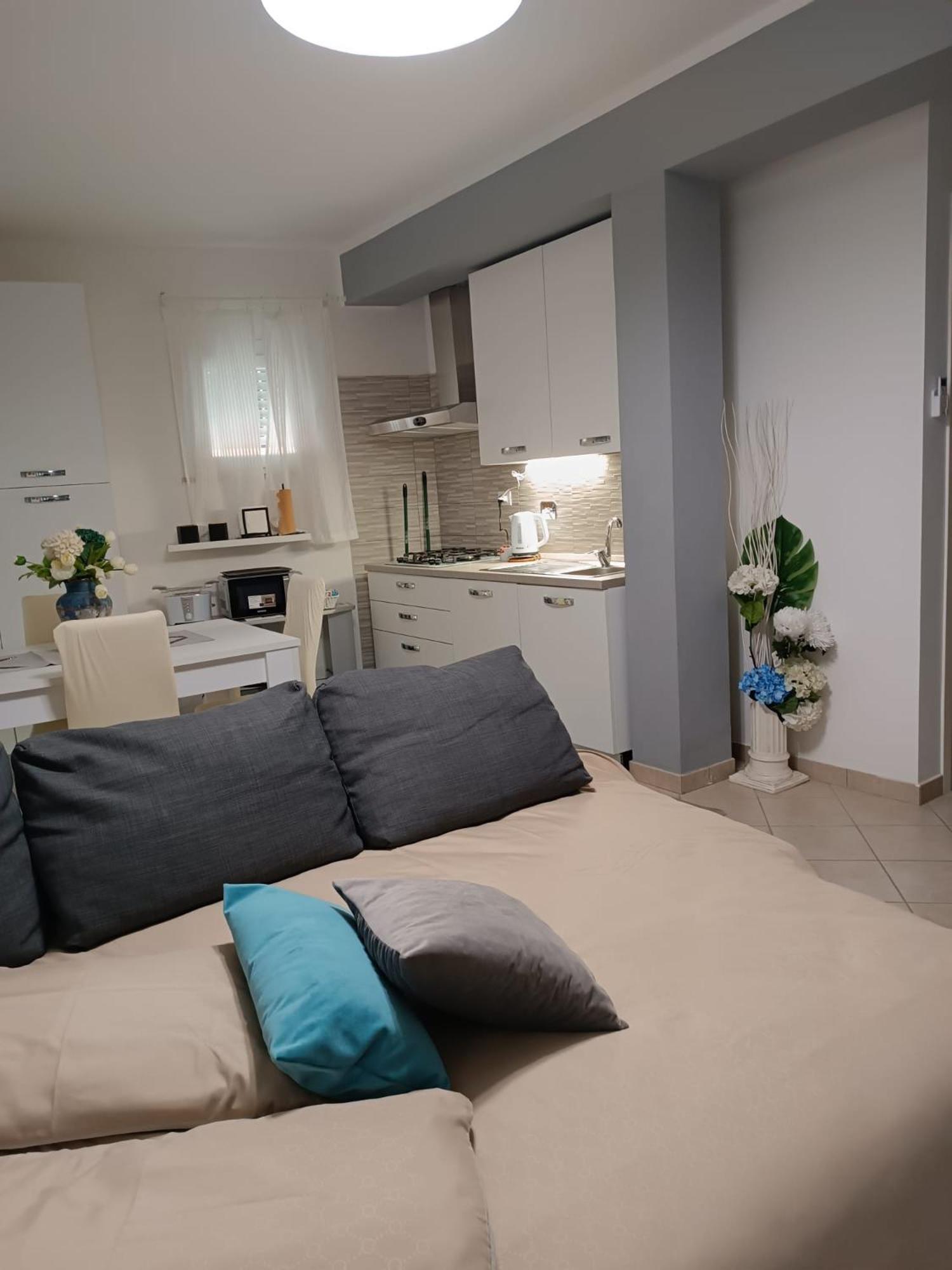 Armareaoverseassuites 1 Fiumicino Bagian luar foto