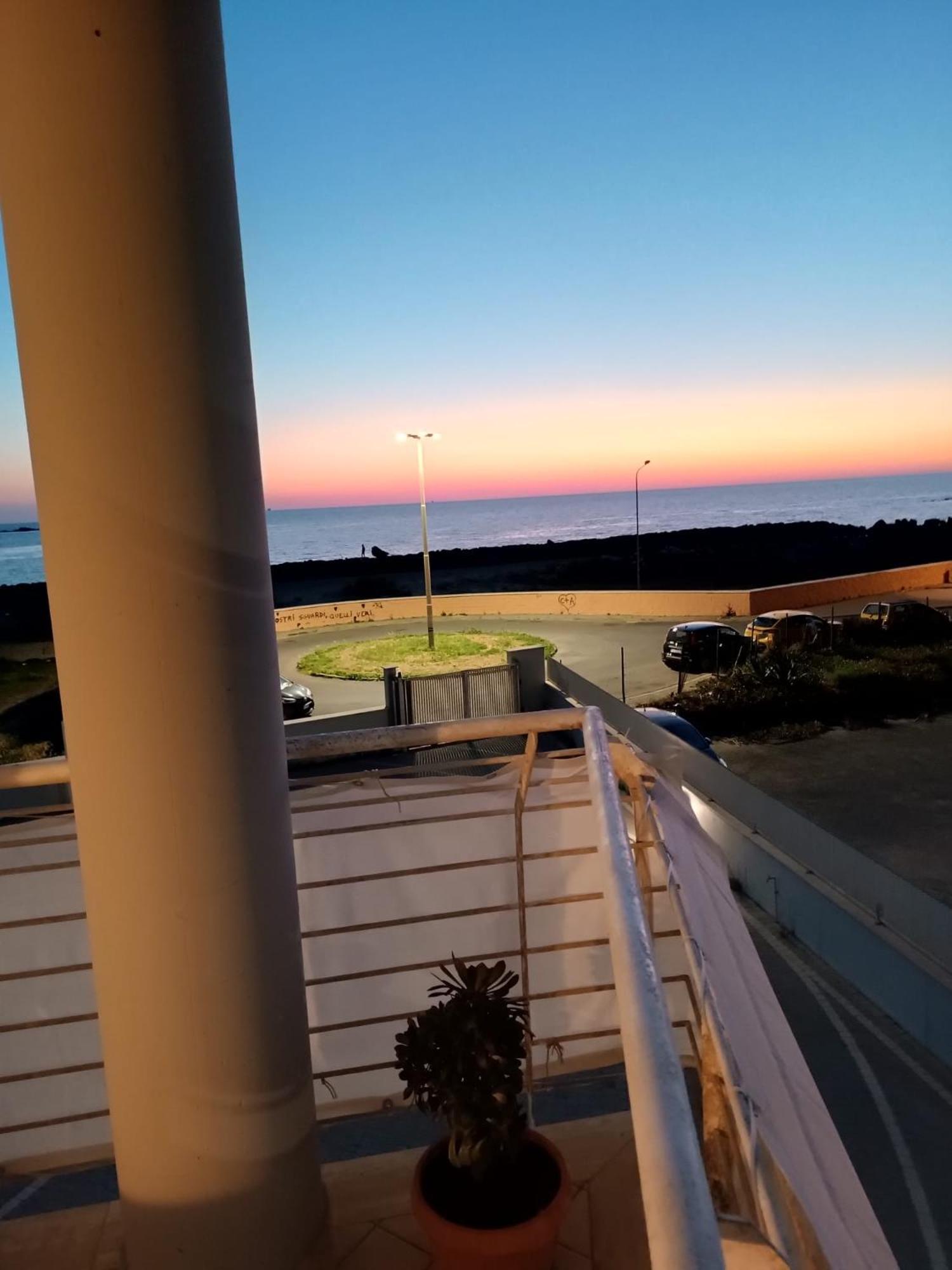 Armareaoverseassuites 1 Fiumicino Bagian luar foto