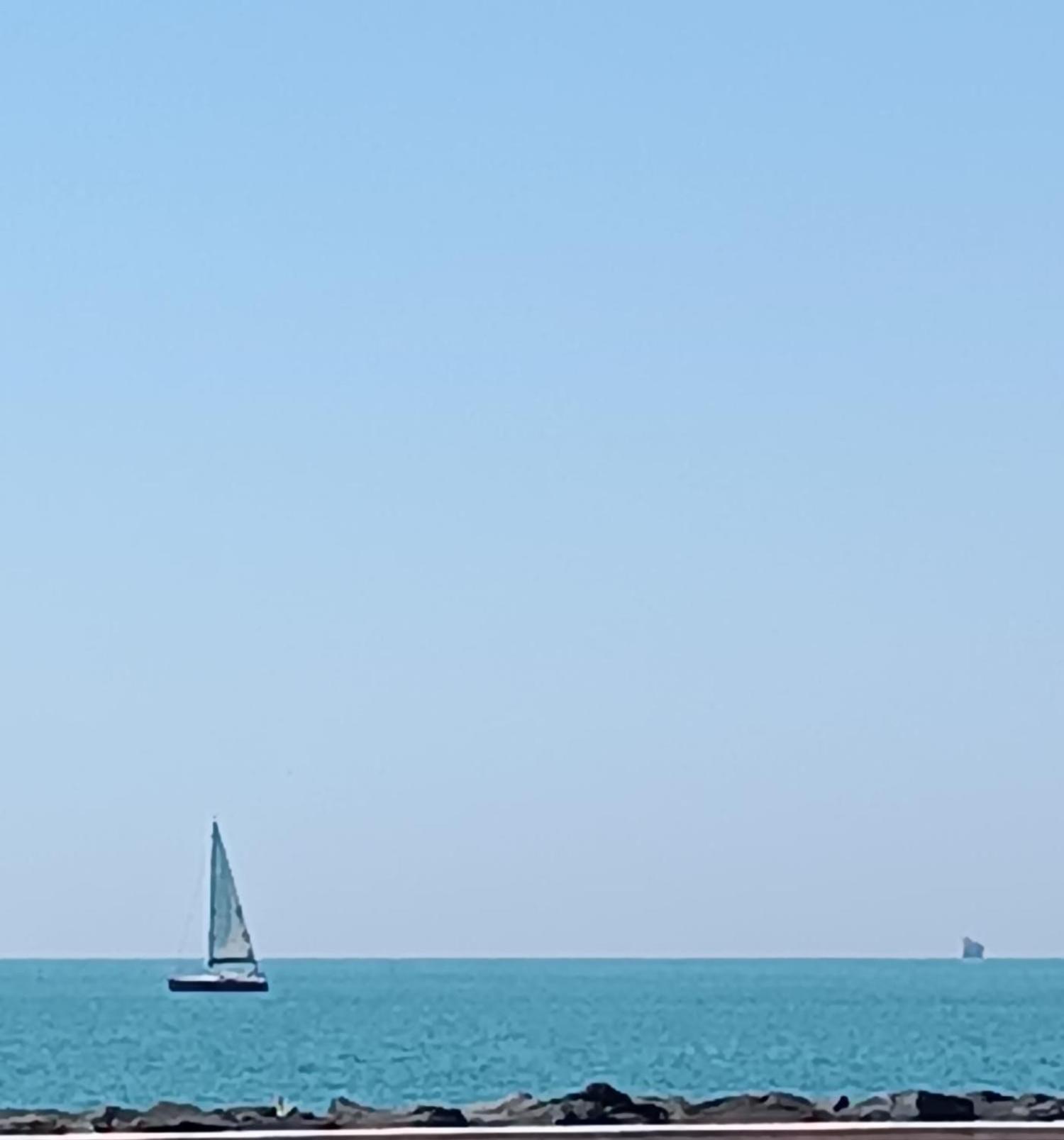 Armareaoverseassuites 1 Fiumicino Bagian luar foto